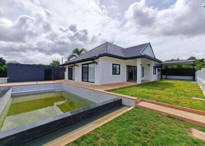 Modern villa with pool and garden