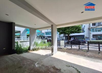 Covered outdoor area with a view of the street