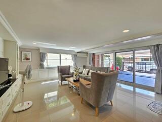 Spacious living room with elegant furnishings