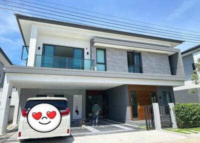 65 ตรม., 4 ห้องนอน, 5 ห้องน้ำ บ้าน ราคา ฿ 24,900,000