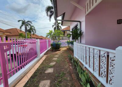 2 Bedrooms House in Nern Plub Wan Village 3 East Pattaya H011875