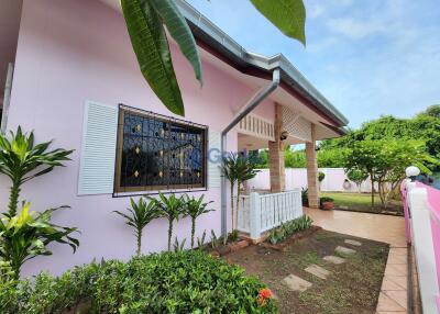 2 Bedrooms House in Nern Plub Wan Village 3 East Pattaya H011875