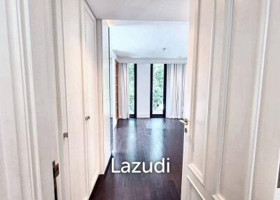 3 Bedrooms 3 Bathrooms 386 SQ.M Baan Lux Sathon