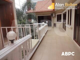 4 Bed 5 Bath in Pratumnak HR2360