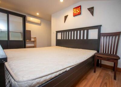 Duplex Studio Room for Sale : PP Condominum