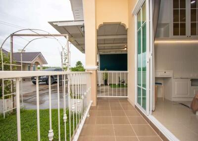 Immaculate 2 Bedroom House For Sale