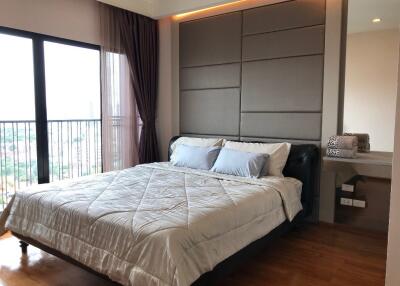 1-bedroom condo for sale close to BTS Ekamai