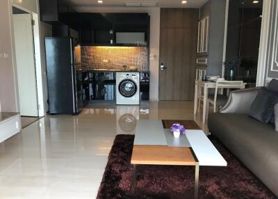 1-bedroom condo for sale close to BTS Ekamai