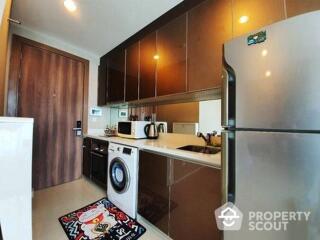 1-BR Condo at Menam Residences near BTS Saphan Taksin