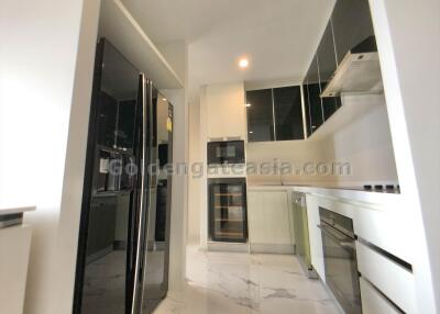 3 Bedrooms Furnished Duplex Condo Noble Ploenchit - Wireless Road