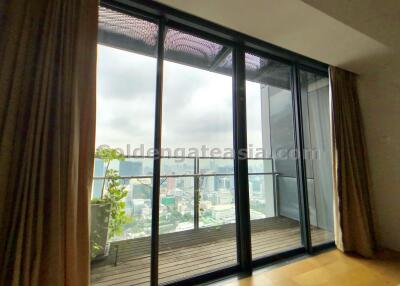 3 Bedrooms Condo on very high floor at The Met - Sathorn