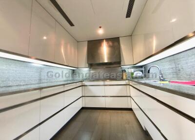 3 Bedrooms Condo on very high floor at The Met - Sathorn