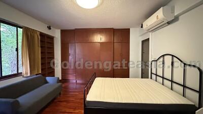 Spacious 3-Bedroom Condo with big balcony - Sukhumvit Nana-Asoke BTS/MRT