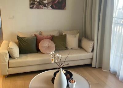 HQ by Sansiri 2 bedroom condo for rent