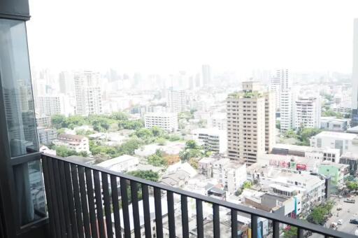 HQ by Sansiri 2 bedroom condo for rent