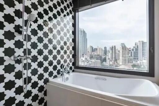 Aguston Sukhumvit 22 Two bedroom condo for sale