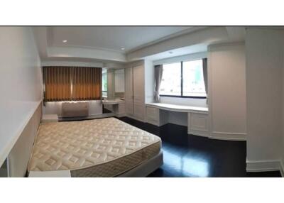 Luxurious 2BR Condo with 150 sqm in Lively Bang Rak District