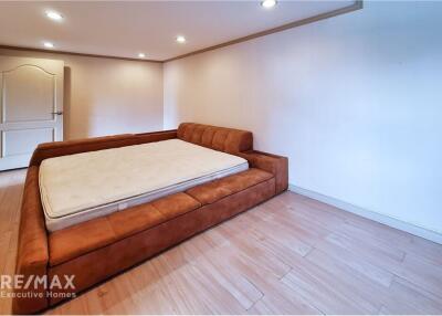 Spacious 3BR Condo in Central Bangkok - D.S. Tower 2