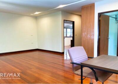 Spacious 4-Bedroom Detached House in Prime Sukhumvit Area