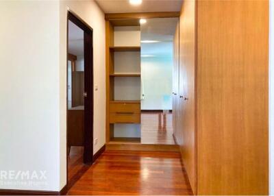 Spacious 4-Bedroom Detached House in Prime Sukhumvit Area