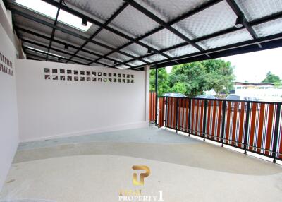 Ready to Move In Townhouse Pool Villa for Sale in Bang Sare Sattahip