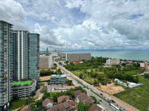 High-rise buildings with a view of the ocean and cityscape