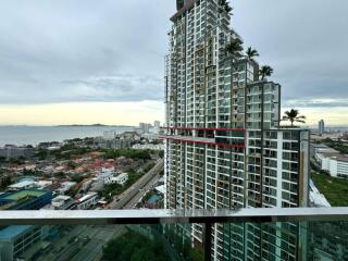 View of a high-rise building overlooking the city and ocean