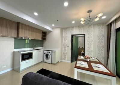 Modern kitchen and dining area