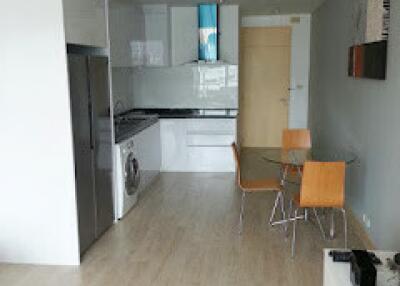 Modern kitchen with dining area