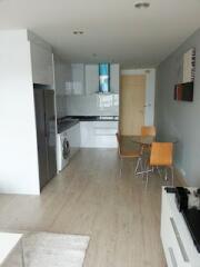 Modern kitchen with dining area