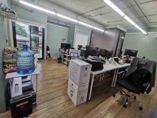 Bangkok Office  Sukhumvit BTS Thong Lo