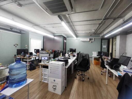 Bangkok Office  Sukhumvit BTS Thong Lo