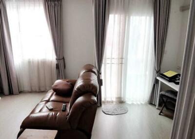 205 ตรม., 5 ห้องนอน, 3 ห้องน้ำ สำนักงาน ราคา ฿ 5,900,000