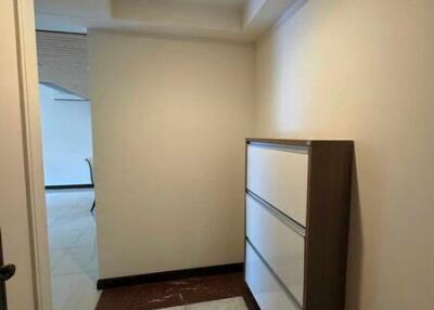 Bangkok Condo All Seasons Mansion Wireless BTS Phloen Chit