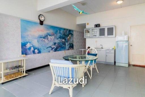 2 Bed Condo with Picturesque Sea View and Mountain View