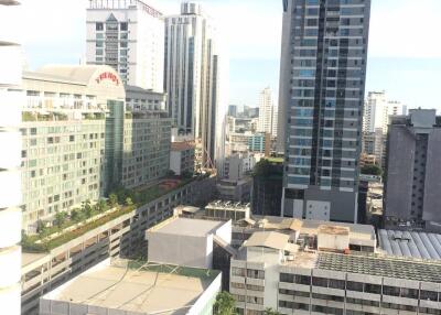 1-BR Condo at Sukhumvit Suite near BTS Nana