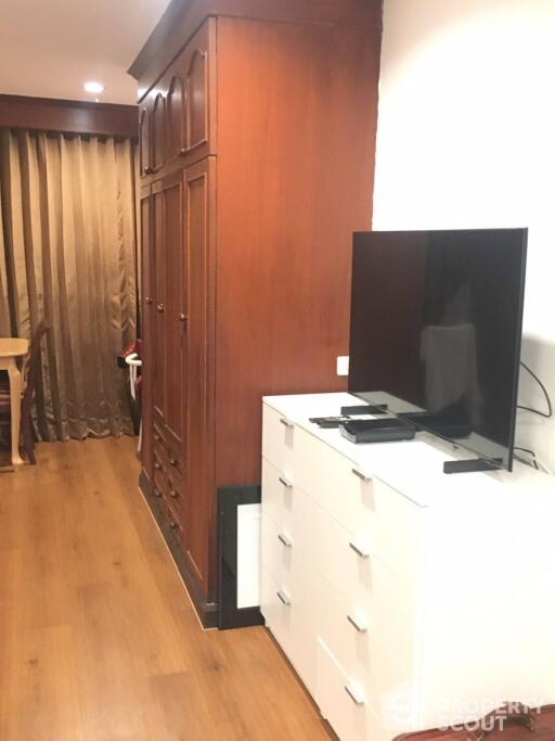 1-BR Condo at Sukhumvit Suite near BTS Nana