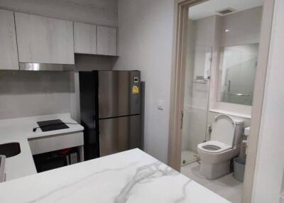 1-BR Condo at Life One Wireless near BTS Phloen Chit