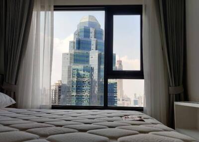 1-BR Condo at Life One Wireless near BTS Phloen Chit