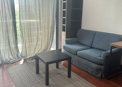 1-BR Condo at Baan Somthavil Condominium near BTS Ratchadamri