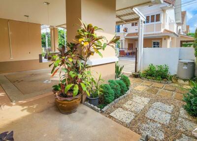 Fully Furnished 5 Bedroom House For Sale In The Esteem San Kamphaeng