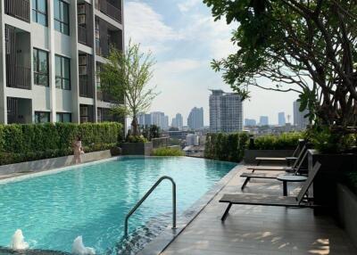 2-BR Condo at Supalai Loft Prajadhipok-Wongwian Yai near BTS Wongwian Yai