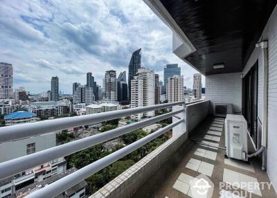 2-BR Condo at Richmond Palace Condominium near BTS Phrom Phong