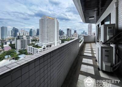 2-BR Condo at Richmond Palace Condominium near BTS Phrom Phong