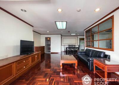 2-BR Condo at Richmond Palace Condominium near BTS Phrom Phong