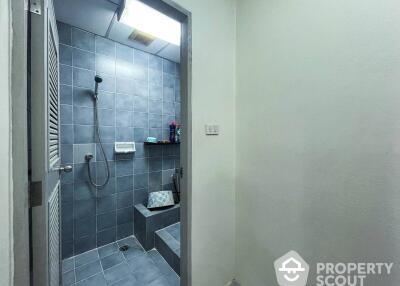 2-BR Condo at Richmond Palace Condominium near BTS Phrom Phong