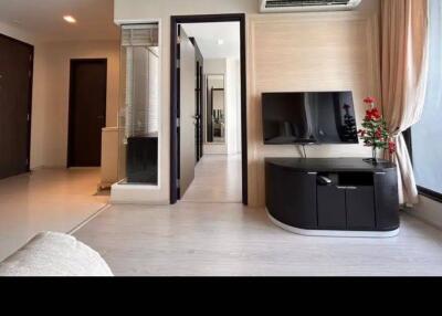 1-BR Condo at Rhythm Sukhumvit 44/1 near BTS Phra Khanong