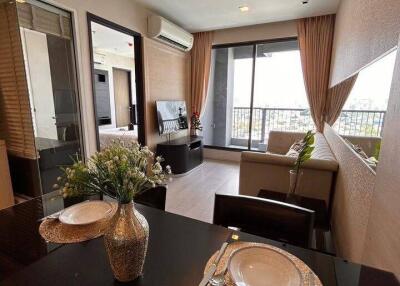 1-BR Condo at Rhythm Sukhumvit 44/1 near BTS Phra Khanong