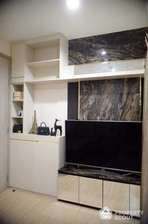 1-BR Condo at Whizdom Connect Sukhumvit near BTS Punnawithi