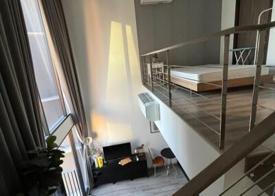 Ideo Mobi Asoke 1 bedroom duplex condo for rent